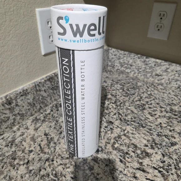 NWT Swell Noir Zebra Insulated Cold & Hot Bottle, 25oz / 750ml - Picture 2 of 4